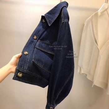 Női denim dzseki laza szabásban, gallérral, hosszú ujjak, hossz 50–65 cm