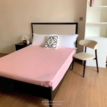 Kétoldalas matracvédő lepedő: egyik oldalon Ice Silk, másikon Deer Velvet; géppel mosható