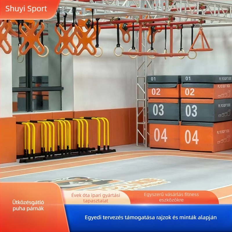 Belső edzőterem falvédő — szövetes puha burkolat, rajzfilm-stílus