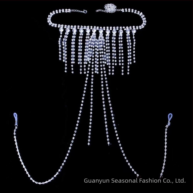 Moonlight Lover Testlánc csillogó rhinestone bojtokkal — Vas, elektroplakálás, U‑alakú geometria, kígyócsont lánc, Night Dream Lotus