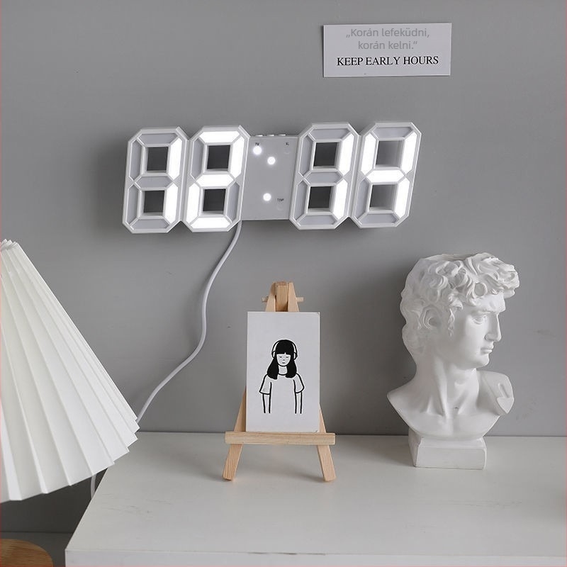 Ébresztőóra LED kijelzővel, elemmel működő, elektronikus mozgású, műanyag ház, modern minimalista stílus.