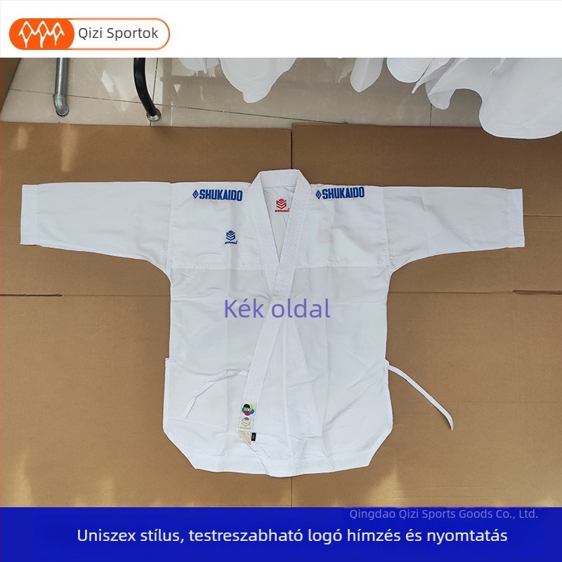 Kétoldalas karateruha, könnyű és lélegző; anyag: poliészter-pamut (65% poliészter); bélés: finomított pamut (combed cotton); uniszex, felnőtt