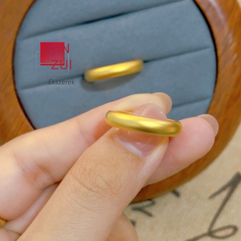 Egyszerű körgyűrű ősi aranyból, nikkelezett díszítéssel, geometriai forma, elektroplatálás