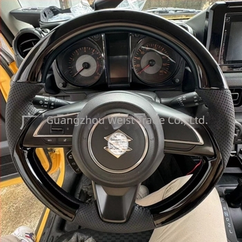 Suzuki Jimny JB64/JB74 (2019–2020) számára módosított kormánykerék, szénszálas mintázat