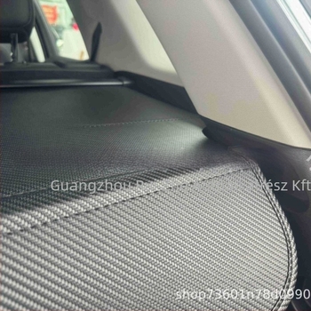 Bőrből készült teleszkópos csomagtérfedél Lincoln Navigator, Aviator és Adventurer