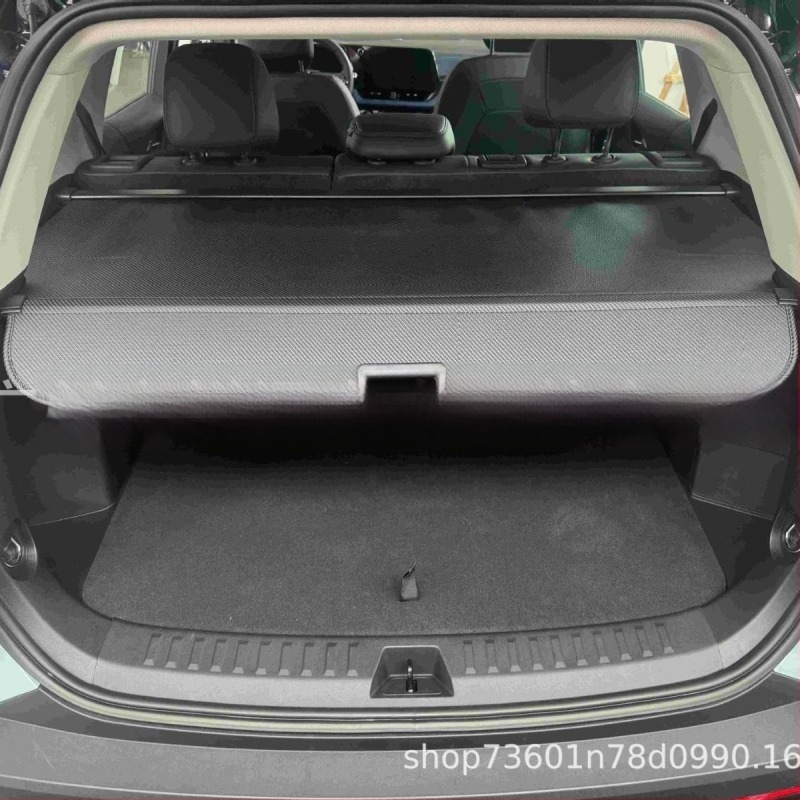 Bőrből készült teleszkópos csomagtérfedél Lincoln Navigator, Aviator és Adventurer