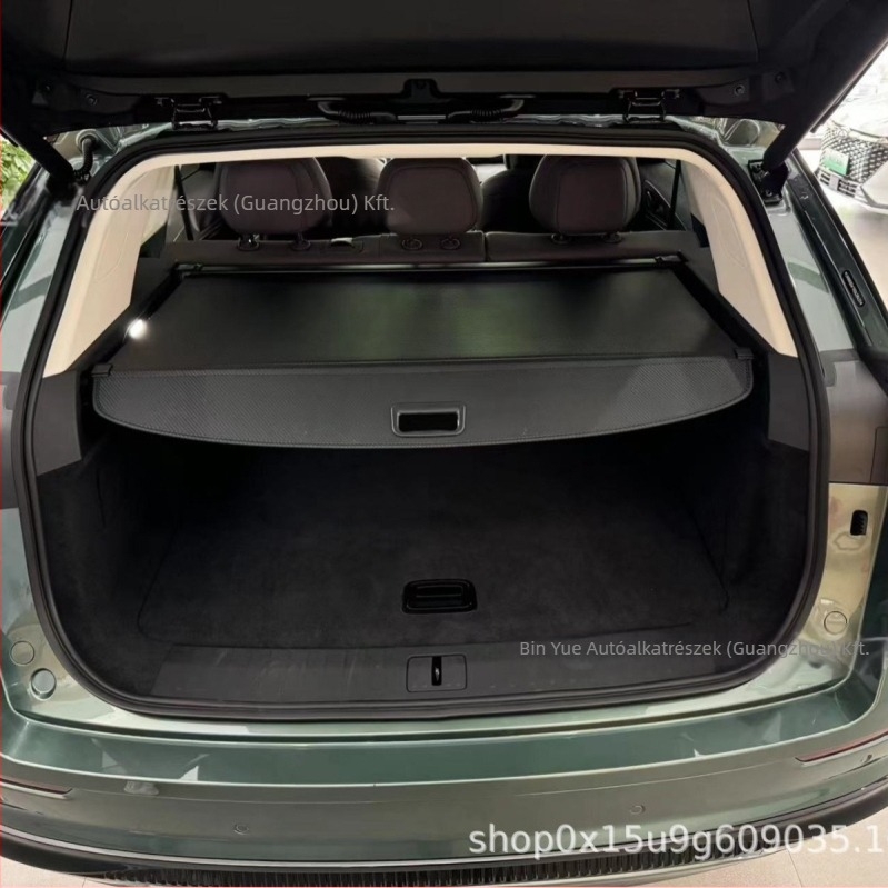 Bőrből készült csomagtartó függöny panel Infiniti QX50
