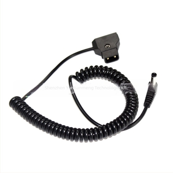 D-Tap a DC 5,5×2,1 mm tápegységvezeték BMPC 4K-hoz, 1,5 m hosszú, hajlított rugós kábel