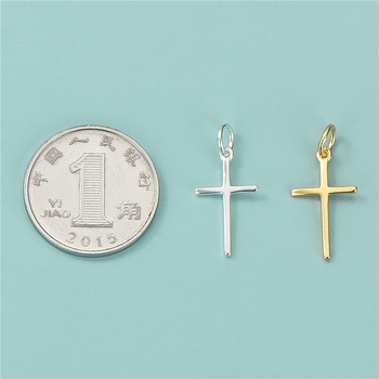 Kereszt medál 925-ös ezüstből, aranyozott bevonattal — kis méretű kézzel készített DIY gyöngyös ékszer medál
