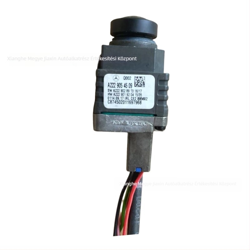 Mercedes-Benz tolató kamera – modellek A2229054509/A2229050207/A2229059607; kompatibilis W205, W253, X253; 12V; 5W; felbontás 480x600