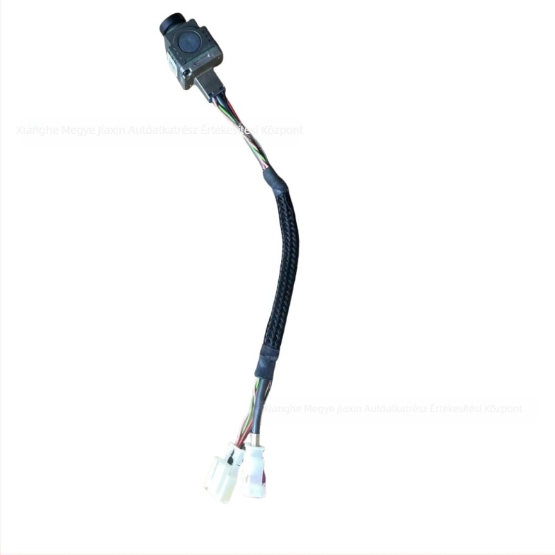 Mercedes-Benz tolató kamera – modellek A2229054509/A2229050207/A2229059607; kompatibilis W205, W253, X253; 12V; 5W; felbontás 480x600