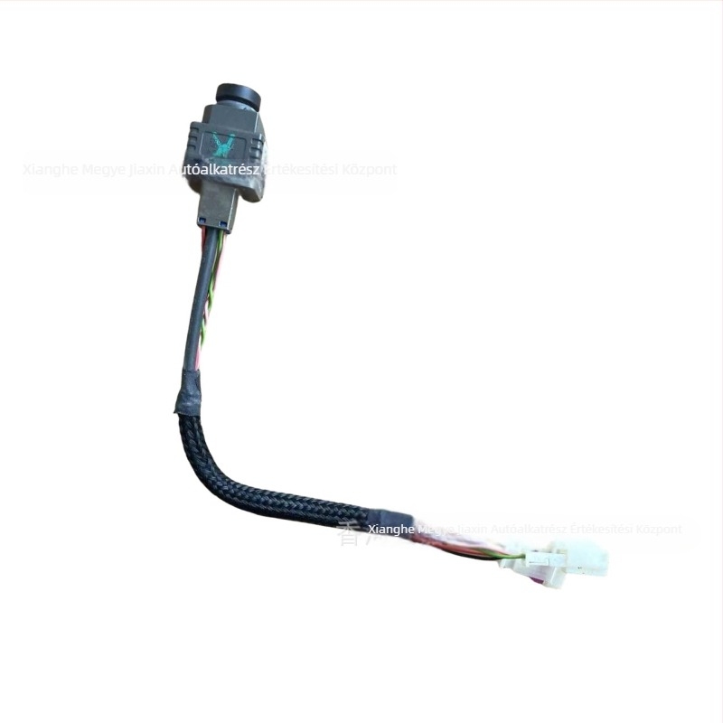 Mercedes-Benz tolató kamera – modellek A2229054509/A2229050207/A2229059607; kompatibilis W205, W253, X253; 12V; 5W; felbontás 480x600
