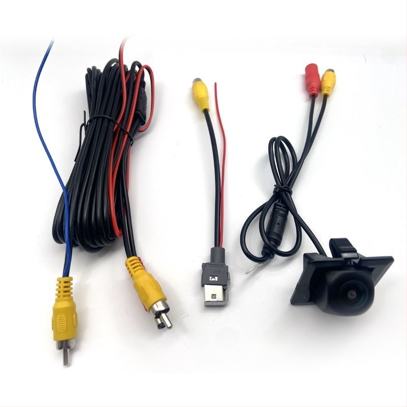 Hátsó nézet kamera Red Flag H5-hez 720P felbontással, 12V tápegységgel, 170° látószöggel, PAL/NTSC, kompatibilis az eredeti autó kijelzővel