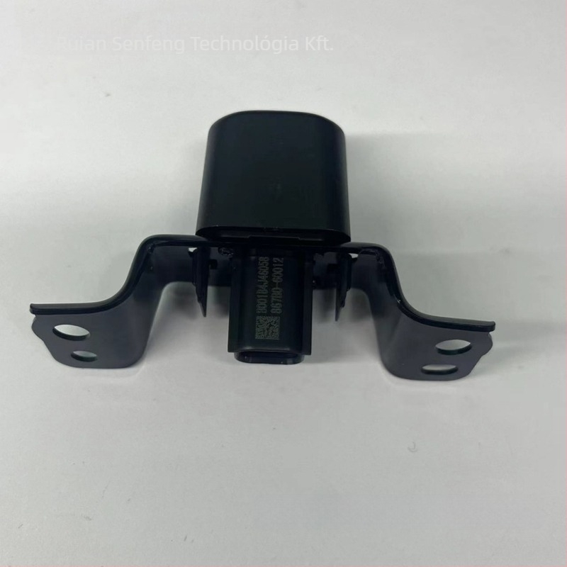 Toyota Land Cruiser LX570 elölről néző parkolókamera, modell 867B0-60012 • 12V • 170° látószög • HD felbontás • ABS ház