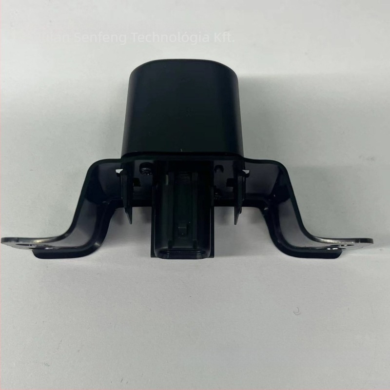 Toyota Land Cruiser LX570 elölről néző parkolókamera, modell 867B0-60012 • 12V • 170° látószög • HD felbontás • ABS ház