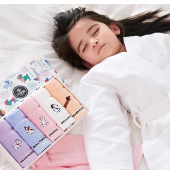 Törölköző ajándékdobozban, gyerekeknek szóló 100% pamut törölköző, 260 g, hímzés és varrás, testreszabható