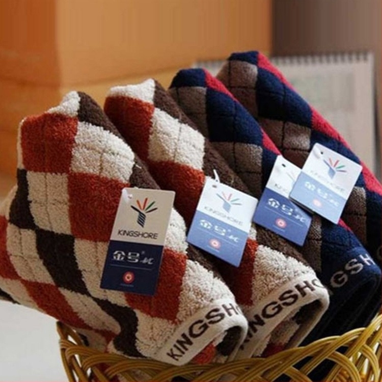 Brit-stílusú négyszögletes pamut törölköző, kockás jacquard szövésű, 53 g, modell G6354