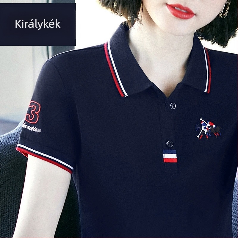 Polo-nyakú rövid ujjú felső, pamut-viszkóz keverék, nyomtatott kollázs dizájn, bő szabás