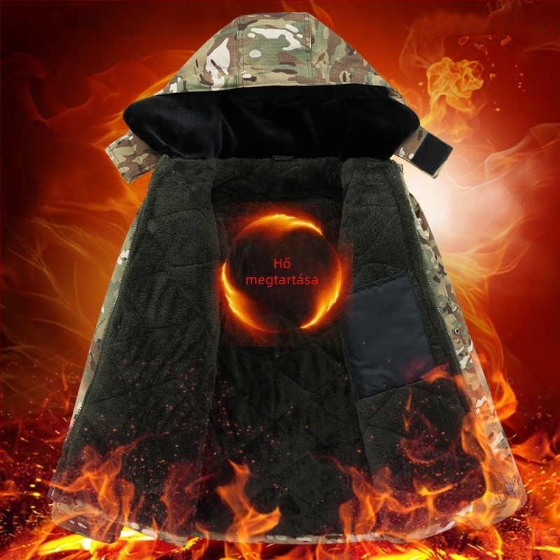 Kamuflázzal mintázott pamut töltésű kabát, cipzáras zárás, álló gallér, laza szabás, több zseb, téli meleg