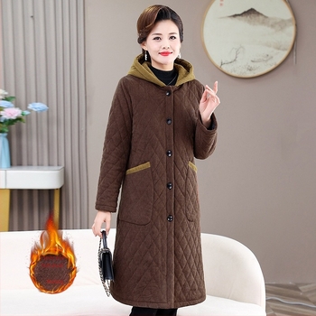 Pamut töltésű téli kabát fleece-béléssel, kapucnival, középmagas hossz, color-block mintázat (Fleece-bélés, Pamut töltet, Kapucni, Középmagas hossz)