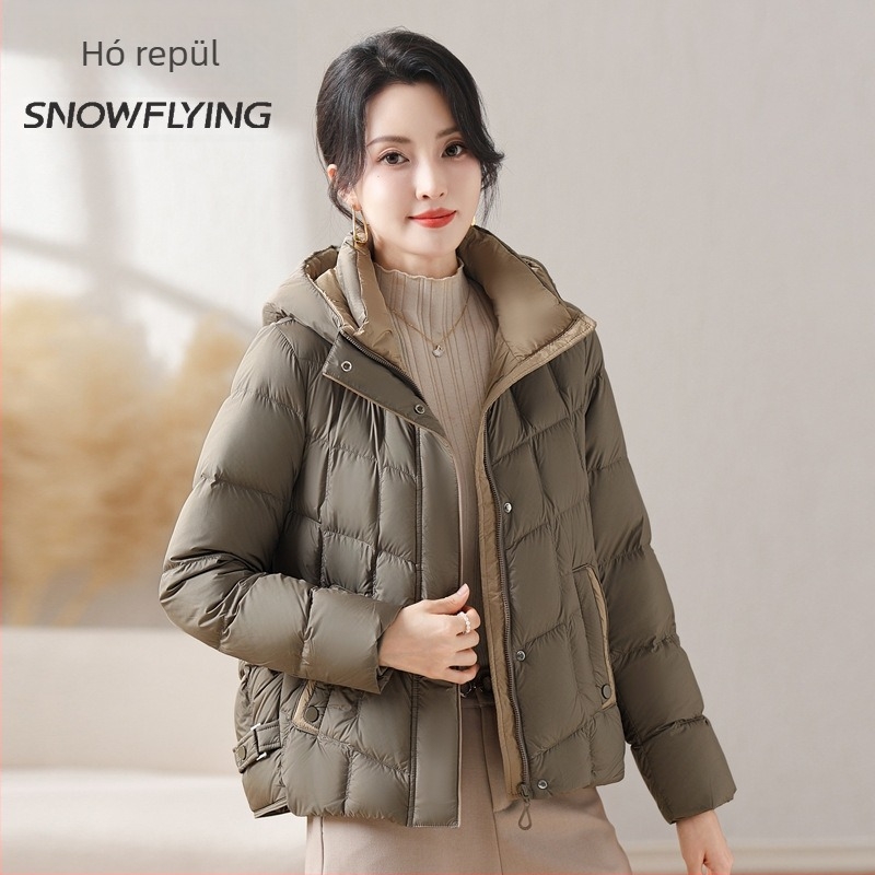 Női kapucnis pehelydzseki, laza szabású, nylon külső, kacsa tollal töltött 86–90%