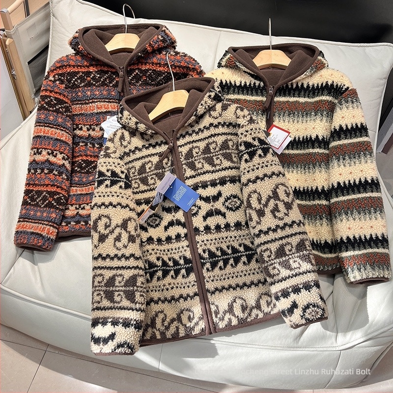 Kapucnis polár fleece dzseki Fair Isle mintával, 2025 tél, poliészter 30–50%