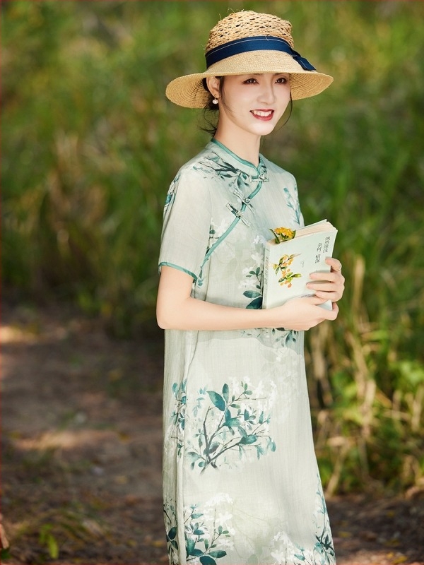 Ramie ruha növény- és virágmintával, 95% ramie, rövid ujjú, hosszú szoknya, háromgombos zárás