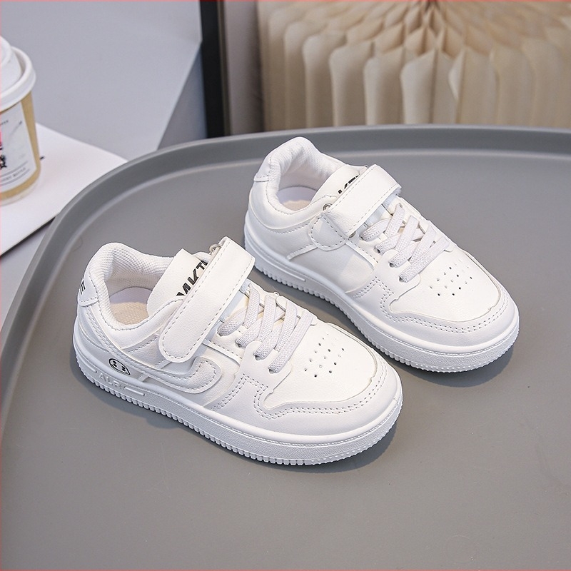 Gyerekeknek készült fehér műbőr sneaker Velcro-zárral, hétköznapi iskolai cipő, uniszex, alacsony szárú, gumírozott talppal, légáteresztő
