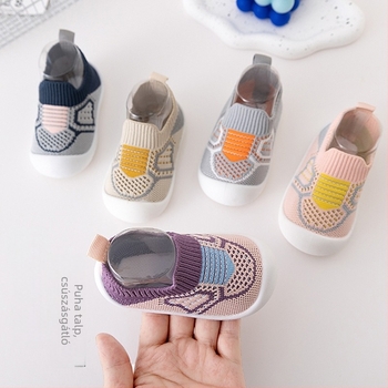 Gyerekeknek készült járócipő puha talppal, slip-on, koreai stílusú Flyknit, csúszásmentes, lányoknak