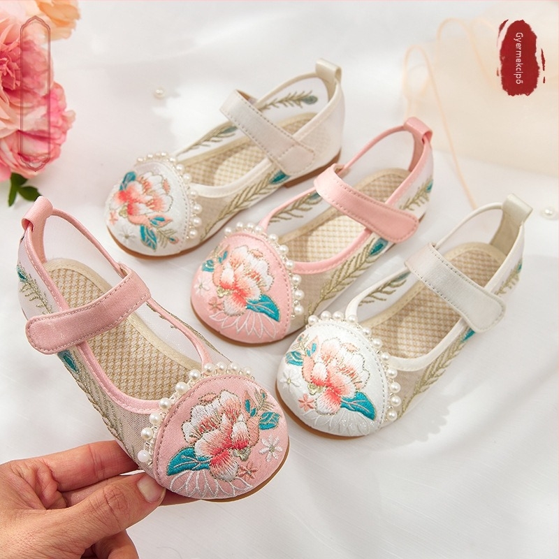 Hanfu stílusú gyermek sandal, hálós felsőrésszel és hímzett virágmintával, légies nyári lábbeli etno-stílusban