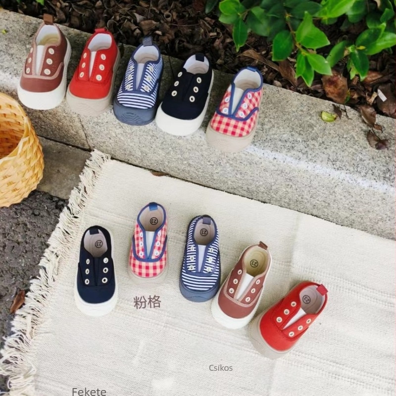 Gyermekeknek készült koreai stílusú vászoncipő, fűző nélküli slip-on, kockás mintával, puha talpú, kényelmes