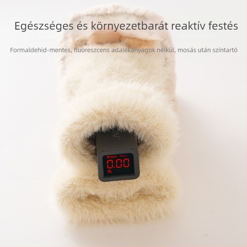 Újszülött beltéri cipő és zokni szett, téli fleece-bélés, csúszásmentes talp, rajzfilm mintával