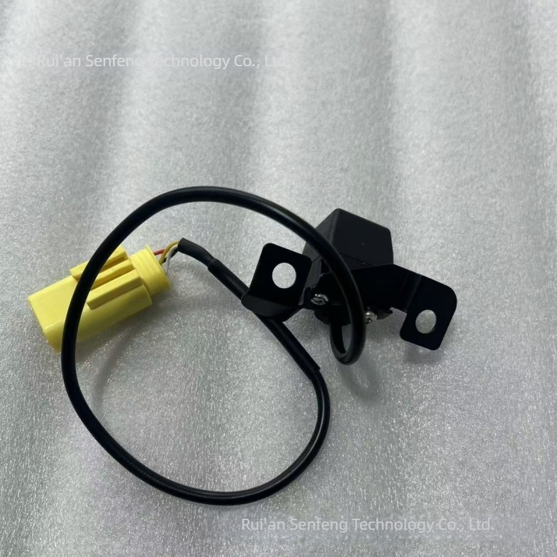 Kia Sorento 2011-2013 hátsó tolató kamera — modellek 95760-2P202 / 95760-2P000; 12V tápegység; forgatható szög; standard felbontás.