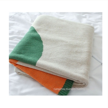 Kötött takaró geometriai mintával, 100% pamut, 300–499 g súly, négy évszakra