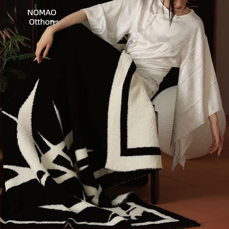 Kanapé takaró: jacquard kötött poliészter, geometriai minta, súly 920 g, tavasz-őszi szezon