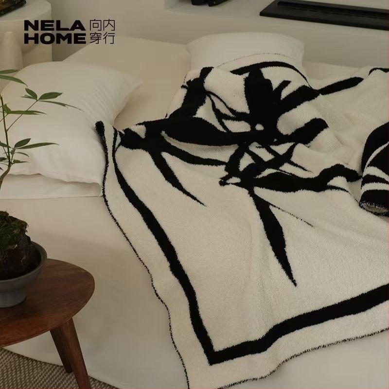 Kanapé takaró: jacquard kötött poliészter, geometriai minta, súly 920 g, tavasz-őszi szezon