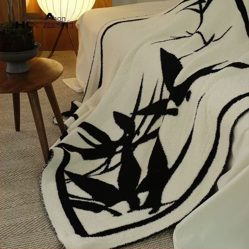 Kanapé takaró: jacquard kötött poliészter, geometriai minta, súly 920 g, tavasz-őszi szezon