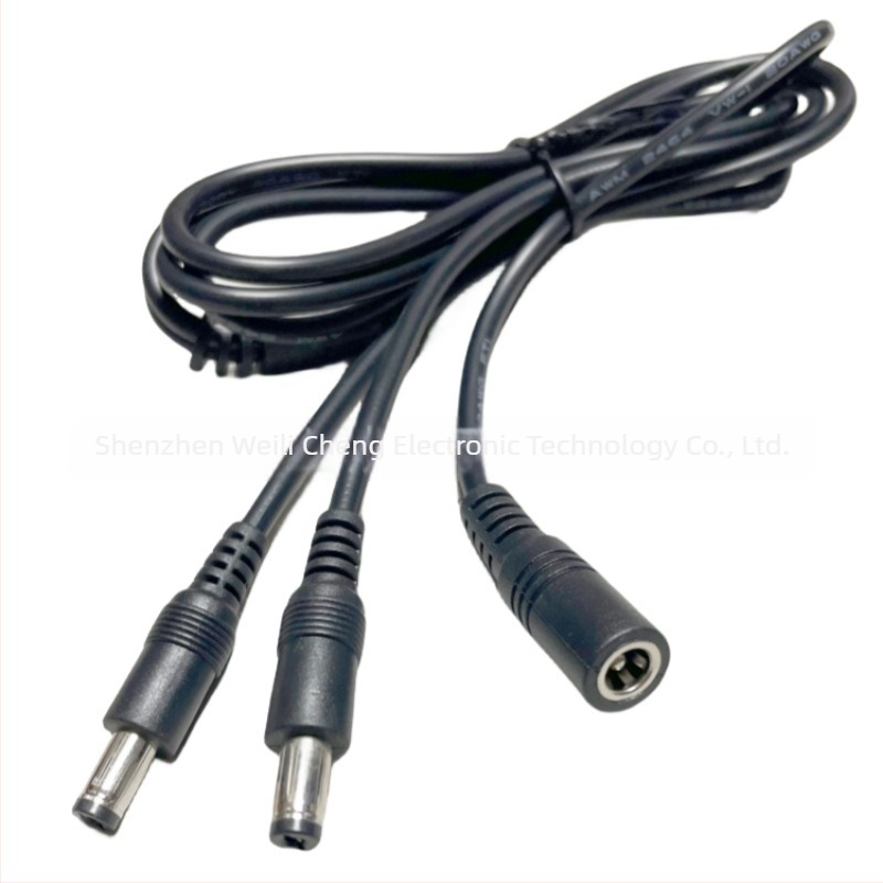 12V DC tápkábel 0,5 mm² vezetővel, 1–2 osztó, férfi- és női végek, 1,1 m hosszú