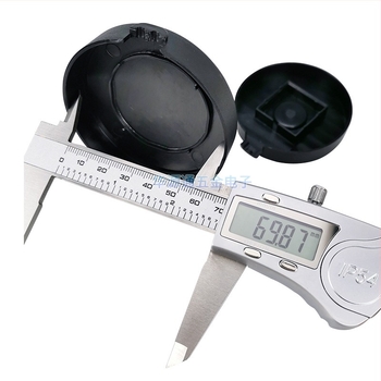 Autóba való antenna ház 4G/GPS/GSM Beidou-val — 28 dBi nyereség, frekvenciasáv 698–960 / 1710–2698 MHz, 50 Ω impedancia, SWR ≤ 2, működtetési feszültség 5 V