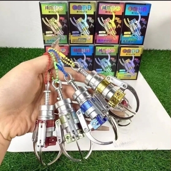 Mini színes karom kulcstartó ötvözetből