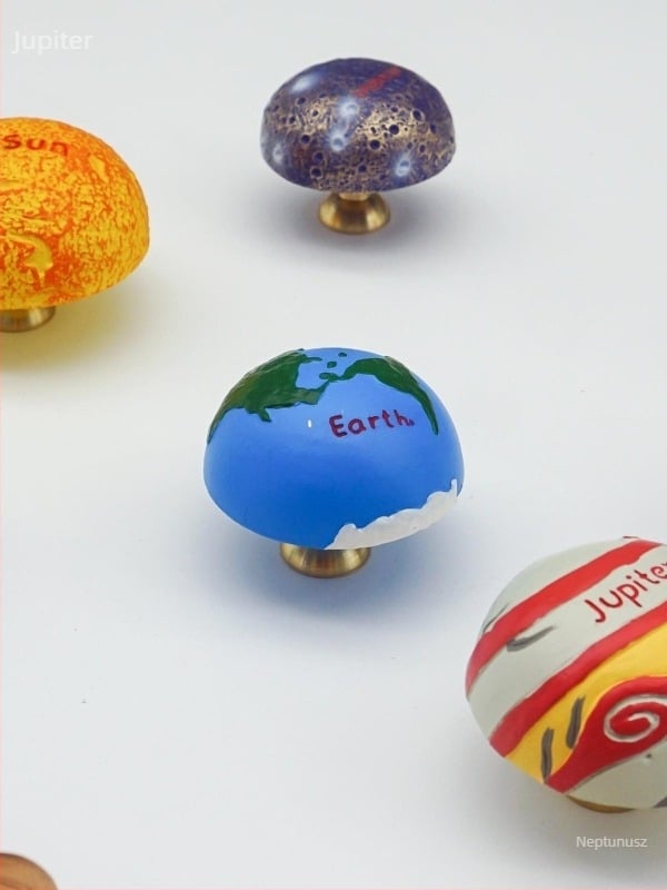 Fiók fogantyú egyetlen lyukkal, kreatív karikatúra bolygó dizájn a gyerekszobába, alkalmas szekrényhez, könyvtárolóhoz és cipőtartóhoz