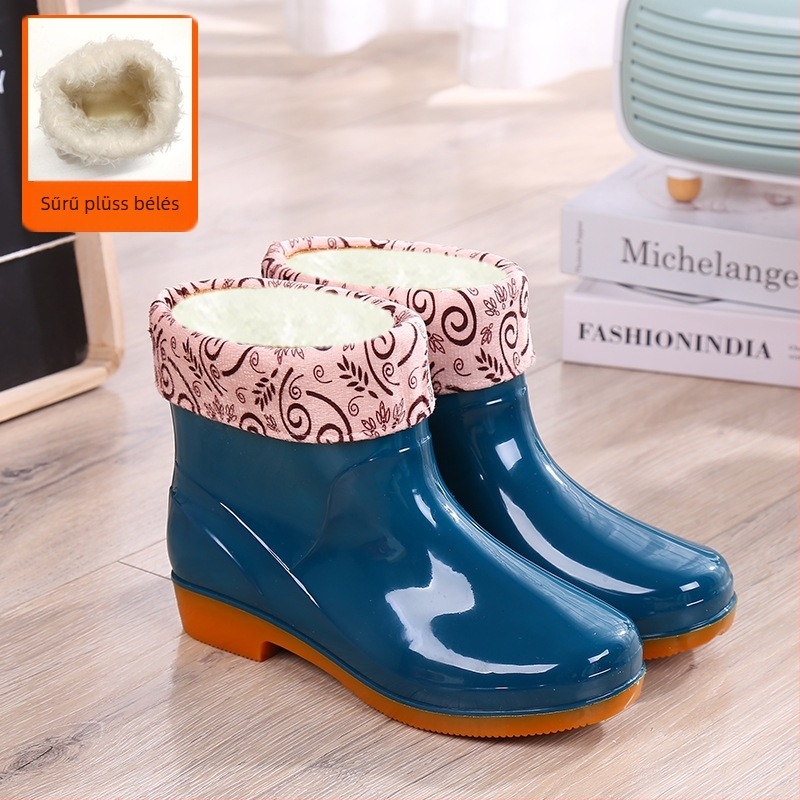 Női PVC esőcsizma, alacsony szár, alacsony sarka 1–3 cm, egyszínű, minden évszakban