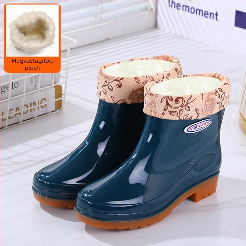 Női PVC esőcsizma, alacsony szár, alacsony sarka 1–3 cm, egyszínű, minden évszakban