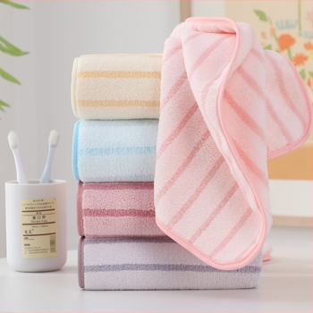 Korall fleece törölközők, 5 darabos készlet, 150D, hímzett szegély, tömeg több mint 200 g, arc- és testtörölköző