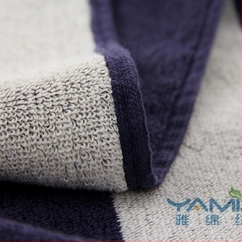 YM pamut fürdőlepedő, jacquard, fonalra festett, 550 g/m²