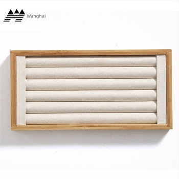 Bambuszból készült ékszerkiállító polc, egyemeletes, paletta stílusú, összeszerelt kivitel