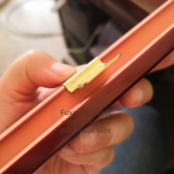 Fém képkeret horog halcsont mintázatú és fogazott akasztóval, rejtett függesztés (Fém; Nem importált; szeg)