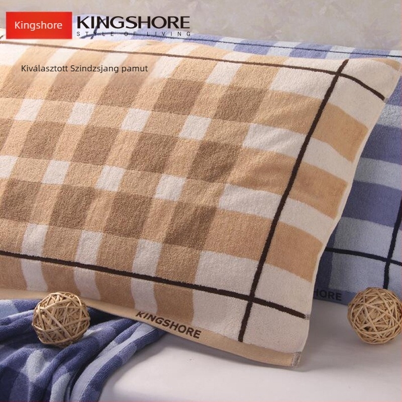 KINGSHORE Párnahuzat – logóval, 100% pamut, brit mintás kockás dizájn