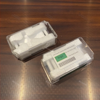 Átlátszó óratartó doboz flip-dizájnnal, modell RLX007, PET műanyag, összekapcsolt flip csomagolás, ajándék- és ékszercsomagoláshoz.