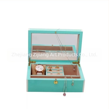 Fából készült ékszerdoboz pianólakkozott felülettel | ilogpro JEW0115 | csomagoló doboz | ékszercsomagolás